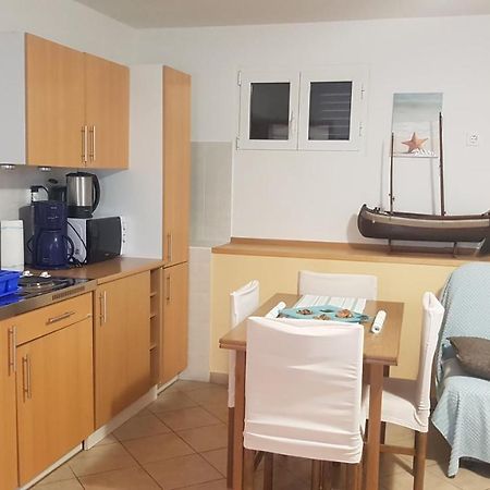 Gita Apartment Omisalj Bagian luar foto